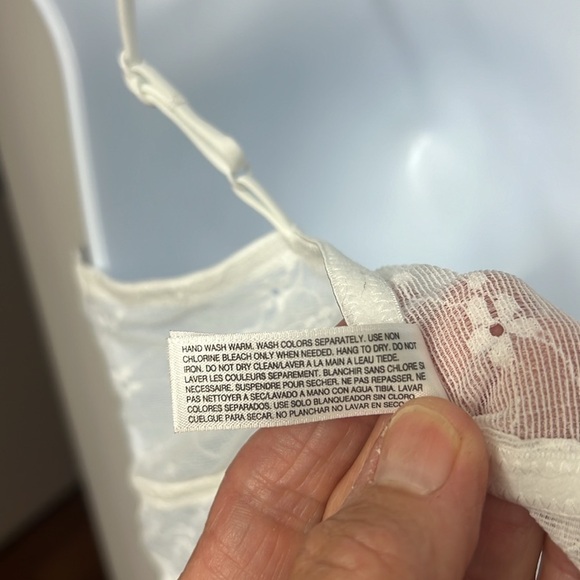 b.tempt’d white lace bralette, Sz XL, adjustable straps, lined in front, - Picture 13 of 15